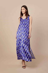 ABITO IN SETA SCOLLO A V